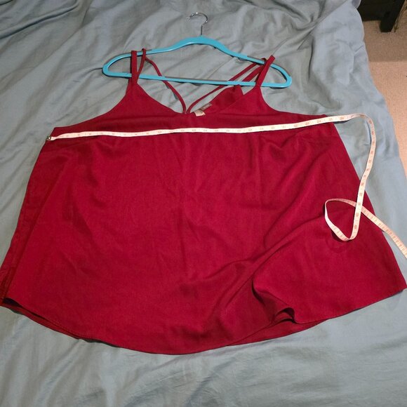 Red lightweight sleeveless top, 2X - Picture 5 of 6